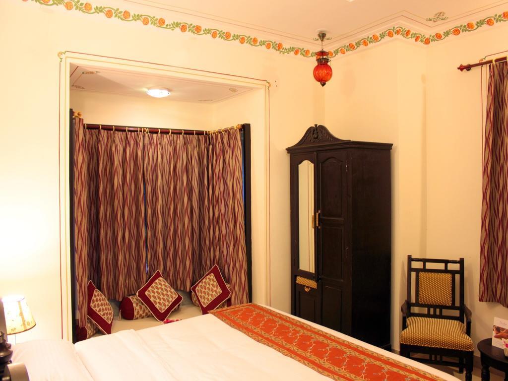 Hotel Mahima Palace Udaipur Exterior photo