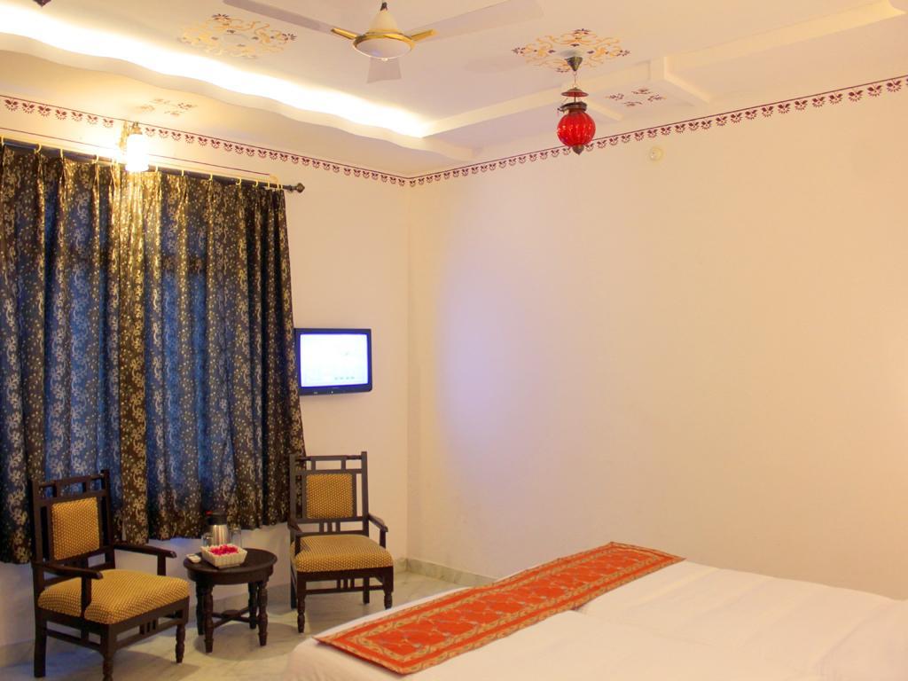 Hotel Mahima Palace Udaipur Exterior photo