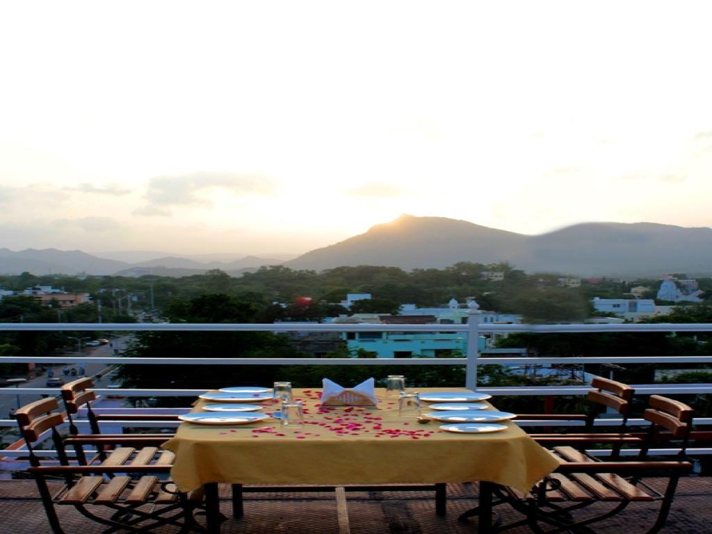 Hotel Mahima Palace Udaipur Exterior photo
